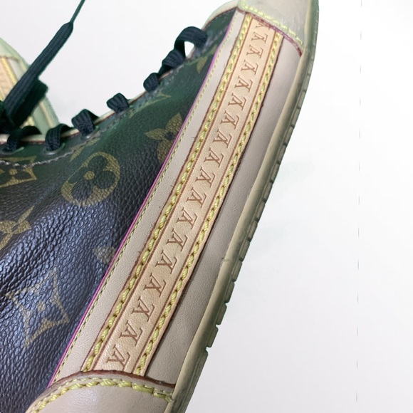 Louis Vuitton Stellar Monogram High Tops 4.5** - Picture 3 of 8